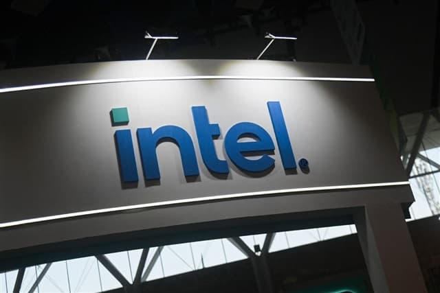 Lawmakers Probe Intel Over Testing of China-Linked Chip Tools