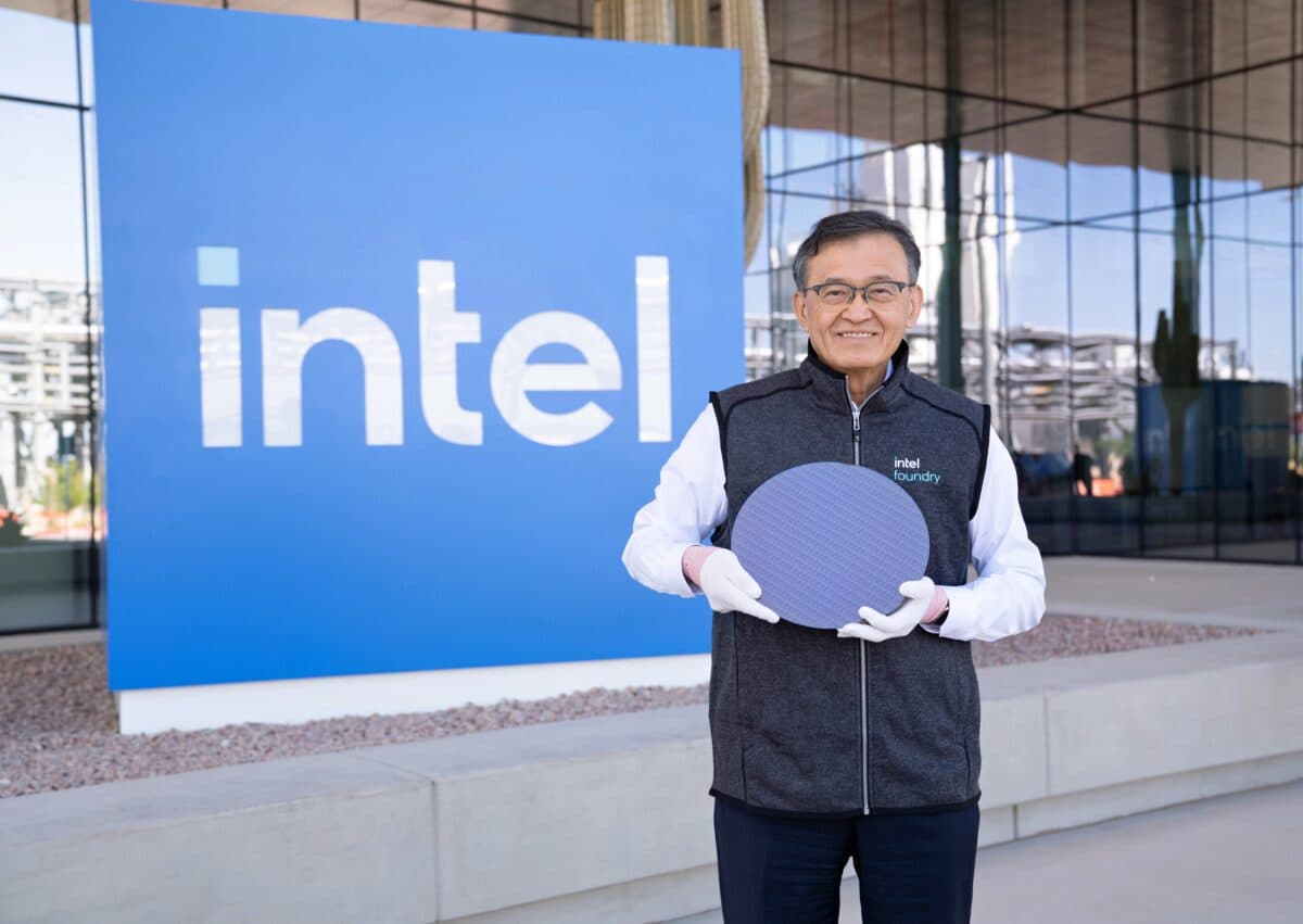 Intel Validates 18A Turnaround with Major Apple Win and Near Sell-Out Demand