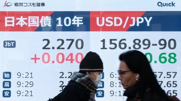 United States five year Treasury yields jump to four point two five percent amid inflation concerns